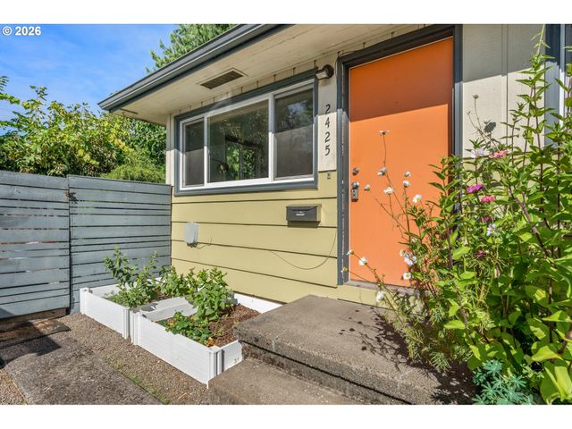 2421 Se 52ND Ave, Portland, OR 97206
