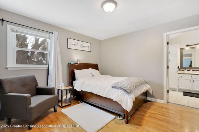 2816 Memory Lane, Lansing, MI 48911