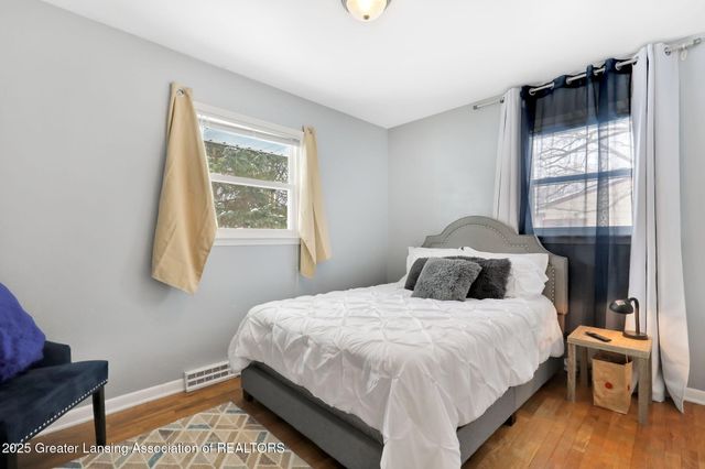 2816 Memory Lane, Lansing, MI 48911