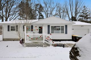 2816 Memory Lane, Lansing, MI 48911