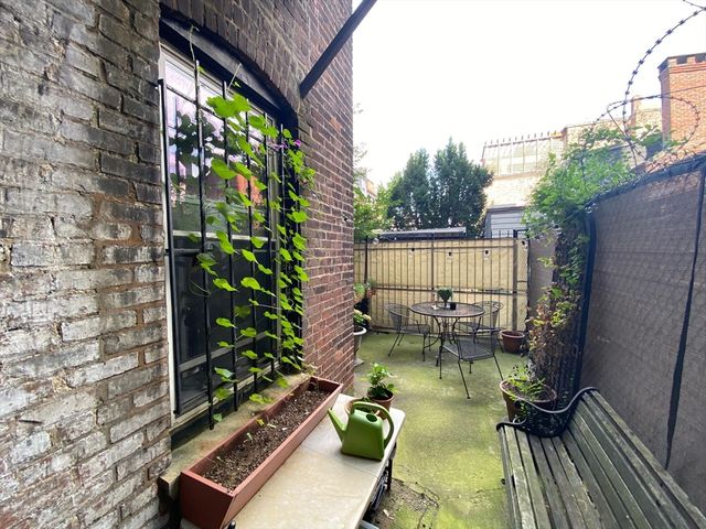 29 Myrtle Street B, Boston, MA 02114