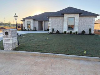 103 Moonlight Dr, Hallsville, TX 75650