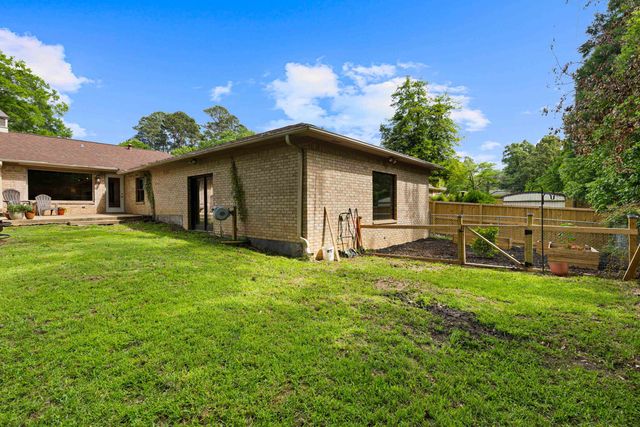 2807 Clendenen, Longview, TX 75605