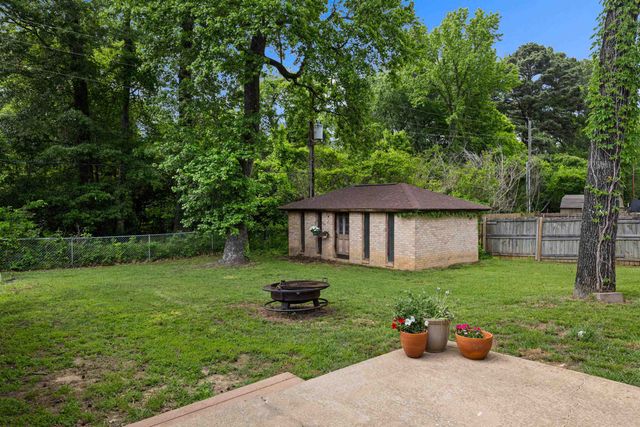 2807 Clendenen, Longview, TX 75605