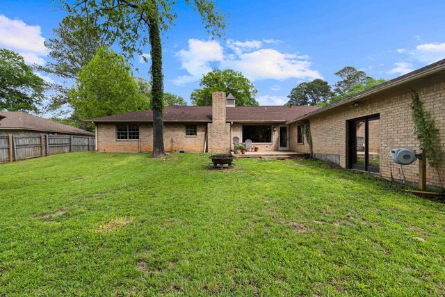 2807 Clendenen, Longview, TX 75605