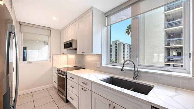 1145 GULF OF MEXICO DRIVE 301, Longboat Key, FL 34228