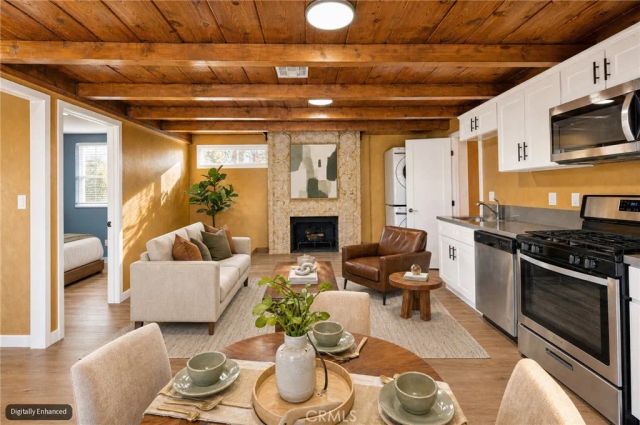 1104 W Palm Avenue, Orange, CA 92868