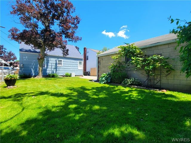 204 Renwood Avenue, Tonawanda, NY 14217