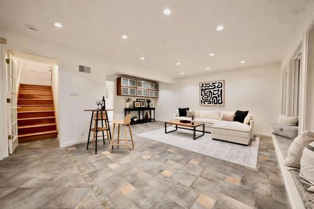 251 Lassen Drive, San Bruno, CA 94066