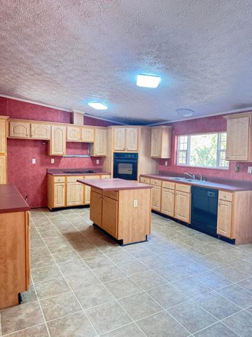 977 Macon Lane, Walterboro, SC 29488