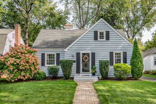 10 Farnham Road, West Hartford, CT 06119
