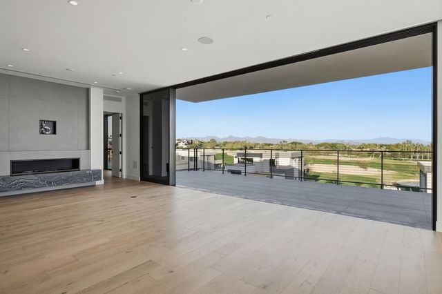 4849 N Camelback Rdg Drive B302, Scottsdale, AZ 85251