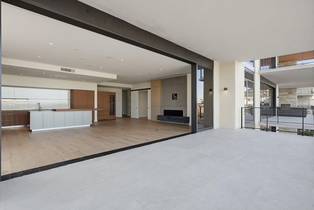 4849 N Camelback Rdg Drive B302, Scottsdale, AZ 85251