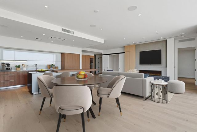 4849 N Camelback Rdg Drive B302, Scottsdale, AZ 85251