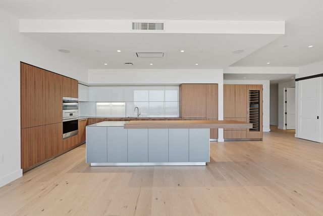 4849 N Camelback Rdg Drive B302, Scottsdale, AZ 85251