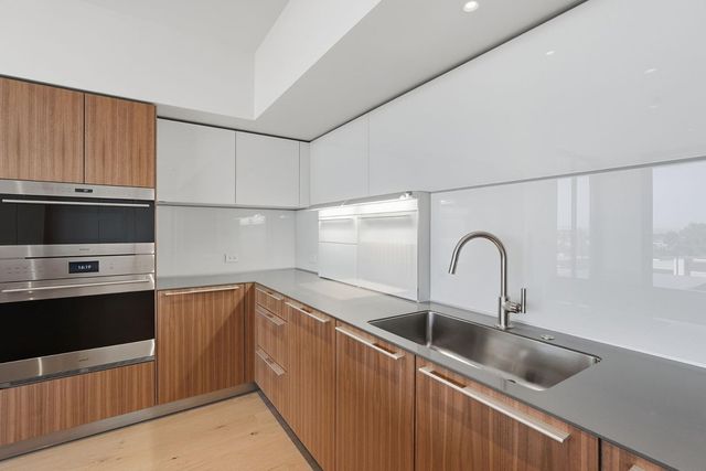 4849 N Camelback Rdg Drive B302, Scottsdale, AZ 85251