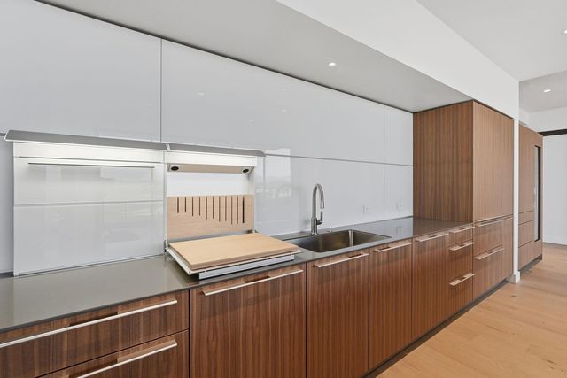 4849 N Camelback Rdg Drive B302, Scottsdale, AZ 85251