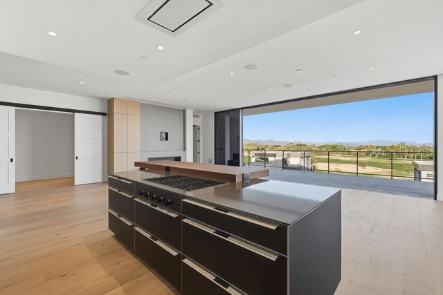 4849 N Camelback Rdg Drive B302, Scottsdale, AZ 85251