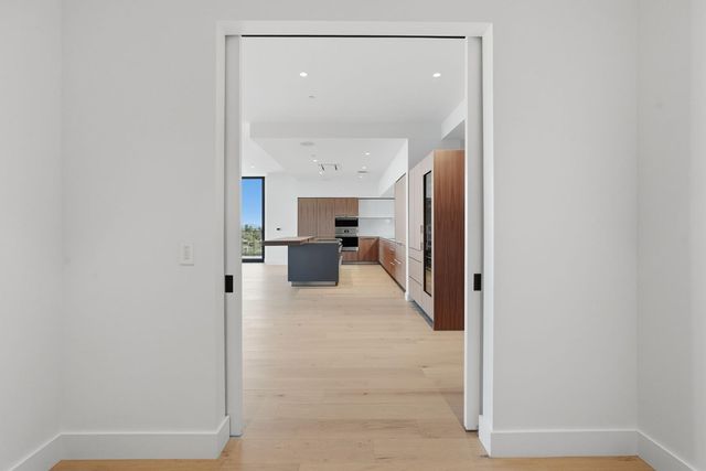 4849 N Camelback Rdg Drive B302, Scottsdale, AZ 85251