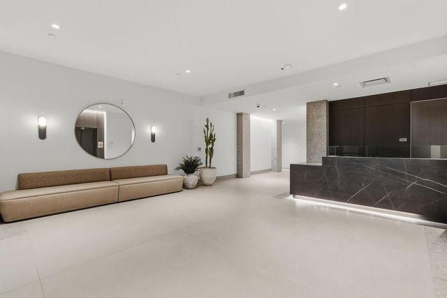 4849 N Camelback Rdg Drive B302, Scottsdale, AZ 85251