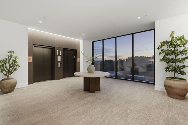 4849 N Camelback Rdg Drive B302, Scottsdale, AZ 85251