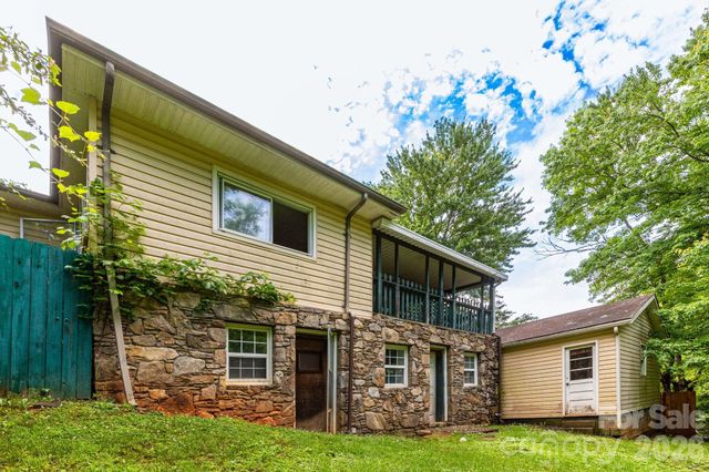 71 Cub Road, Asheville, NC 28806