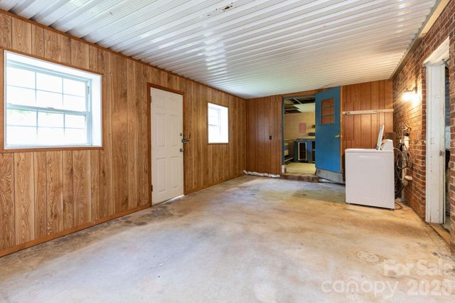 71 Cub Road, Asheville, NC 28806
