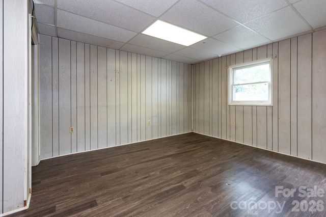 71 Cub Road, Asheville, NC 28806