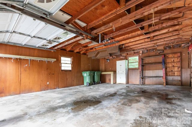 71 Cub Road, Asheville, NC 28806