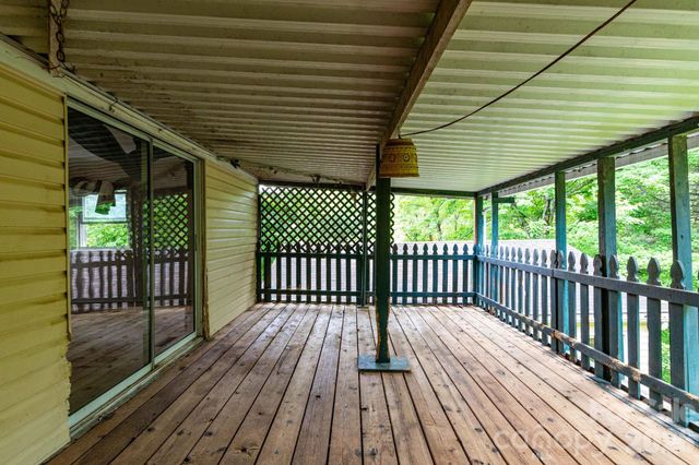 71 Cub Road, Asheville, NC 28806