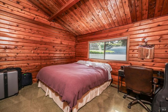 11 Green Point Ln, Novato, CA 94945