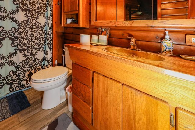 11 Green Point Ln, Novato, CA 94945