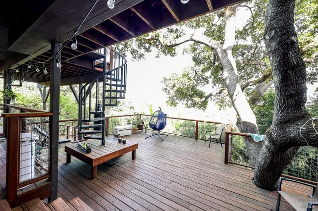 11 Green Point Ln, Novato, CA 94945