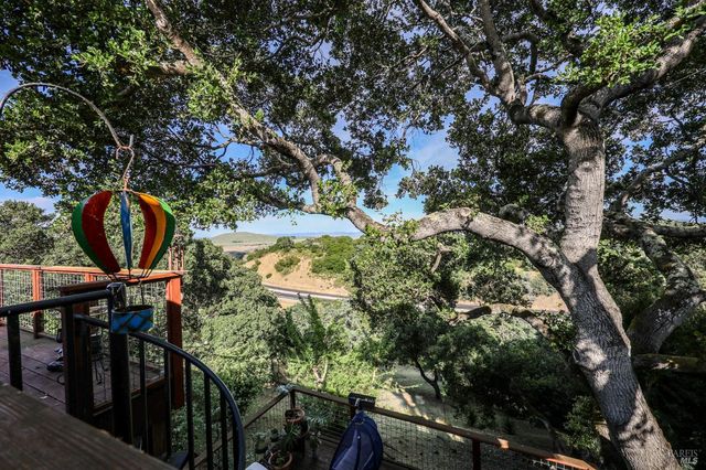 11 Green Point Ln, Novato, CA 94945