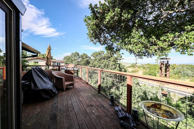 11 Green Point Ln, Novato, CA 94945