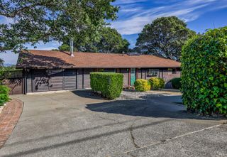 11 Green Point Ln, Novato, CA 94945