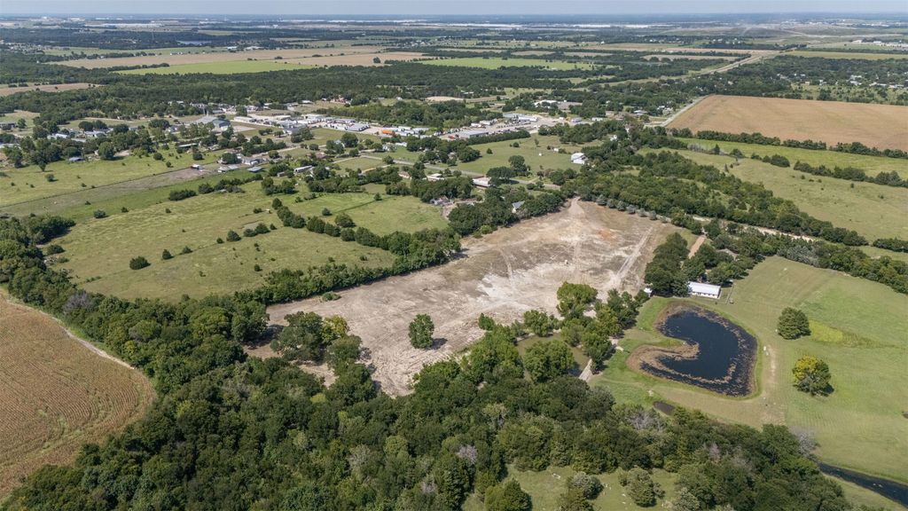 1065 Bluff Springs Road, Ferris, TX 75125