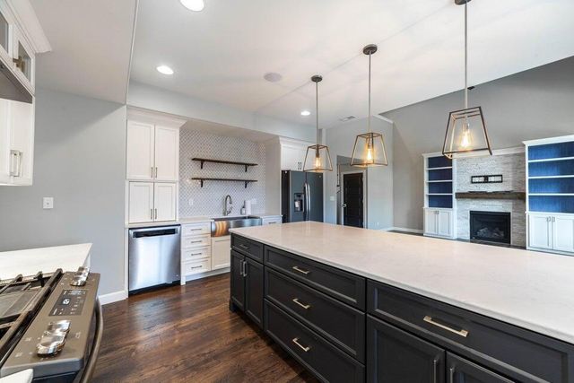 616 SAHALEE CT, Columbia, MO 65201