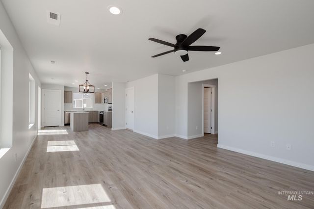 840 Strike Eagle St, Mountain Home, ID 83647