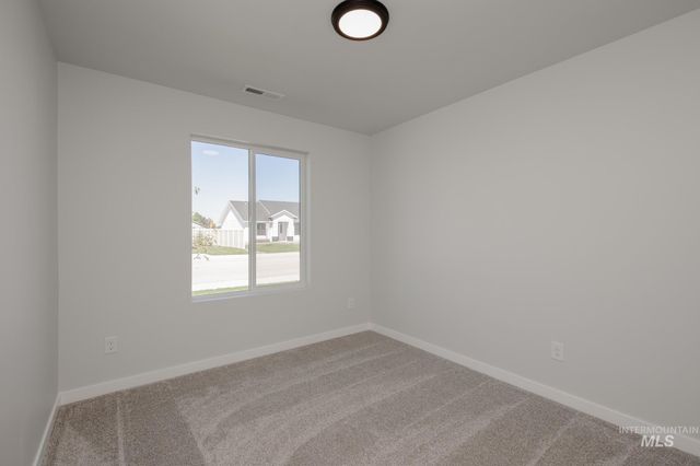 840 Strike Eagle St, Mountain Home, ID 83647