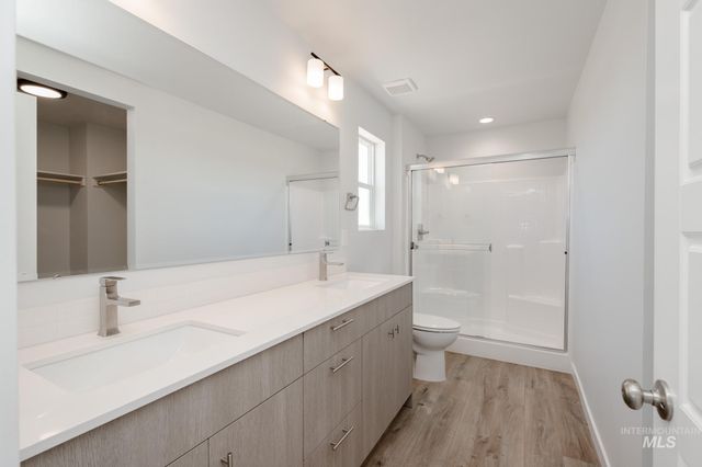 840 Strike Eagle St, Mountain Home, ID 83647