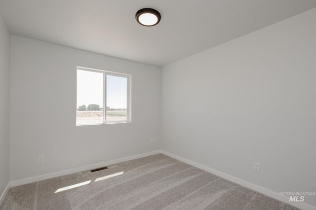840 Strike Eagle St, Mountain Home, ID 83647