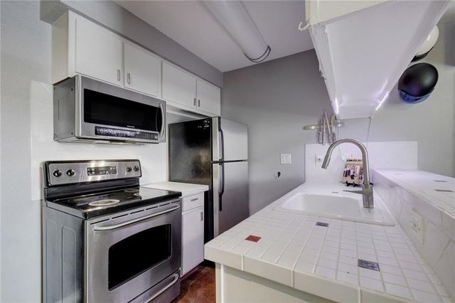2302 East Side DR 20, Austin, TX 78704