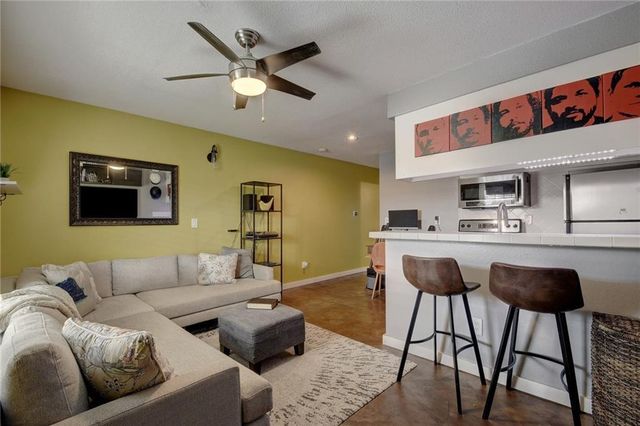 2302 East Side DR 20, Austin, TX 78704