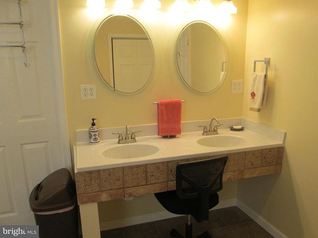 2127 GAYLAWN DR, Halethorpe, MD 21227