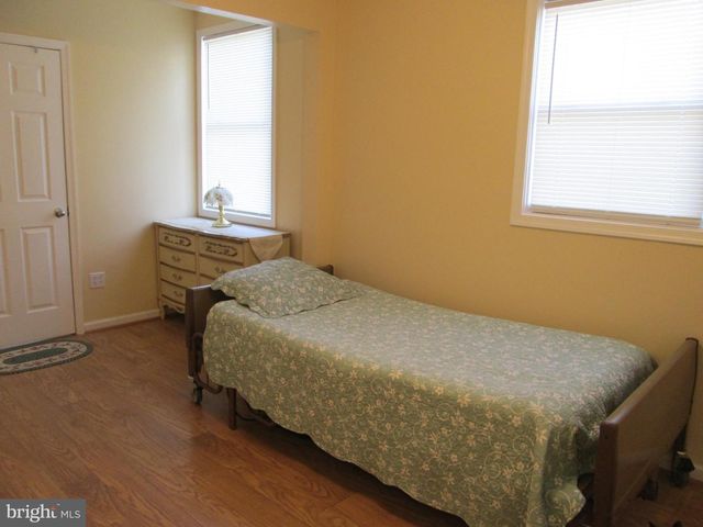 2127 GAYLAWN DR, Halethorpe, MD 21227