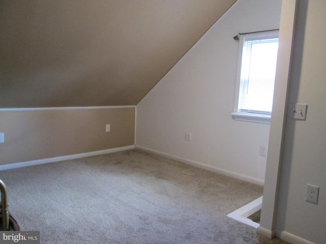 2127 GAYLAWN DR, Halethorpe, MD 21227