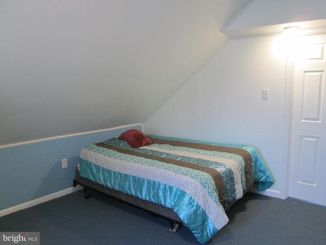 2127 GAYLAWN DR, Halethorpe, MD 21227