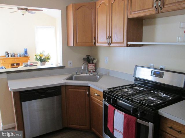 2127 GAYLAWN DR, Halethorpe, MD 21227