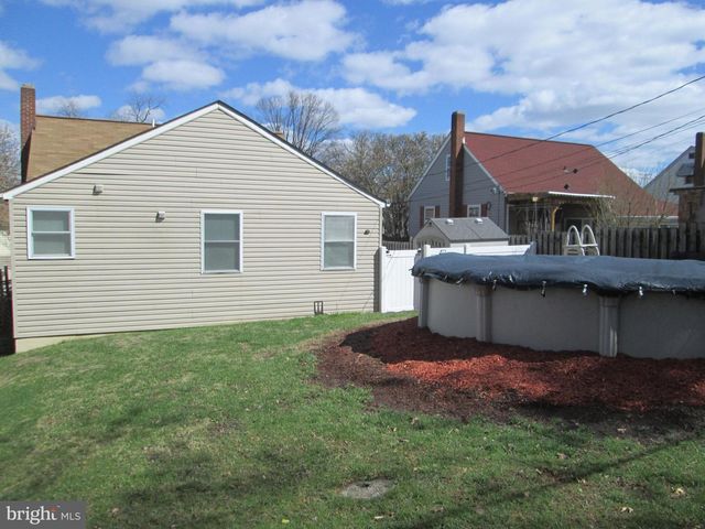 2127 GAYLAWN DR, Halethorpe, MD 21227
